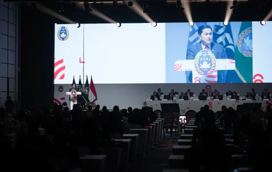 Ketua Umum PSSI Erick Thohir memberikan keterangan pers dalam Kongres Biasa PSSI 2026 di Hotel Fairmont, Jakarta.