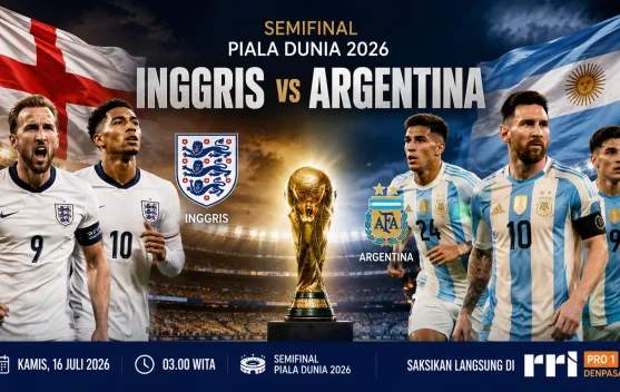 Ilustrasi lapangan hijau stadion Piala Dunia 2026 dengan bola sepak di tengah lapangan menjelang pertandingan semifinal.